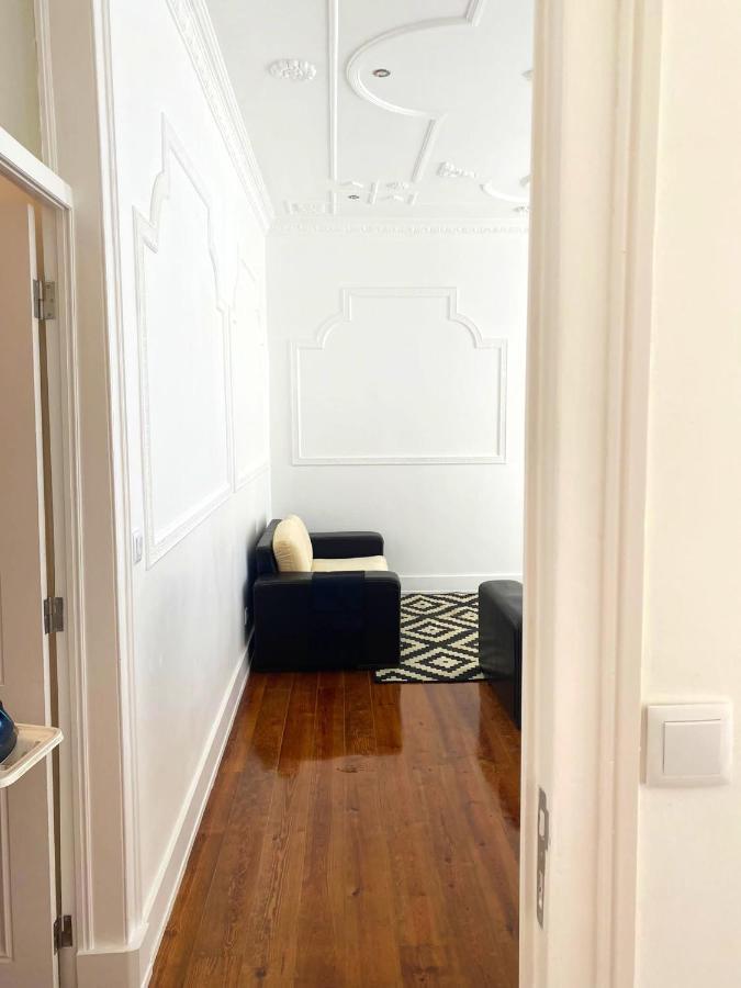 Appartement Spacious In 175 M² Private Balcony *